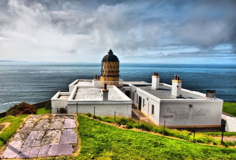 AA A Mull of Kintyre Lighthouses 23 Unique Property Syndicate